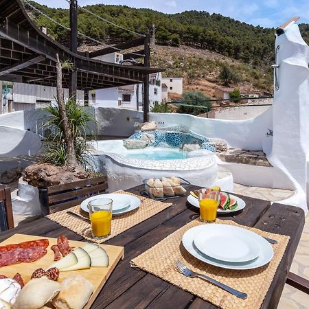 Town House With Roof Terrace And Plunge Pool Villa Alcaucín Eksteriør billede